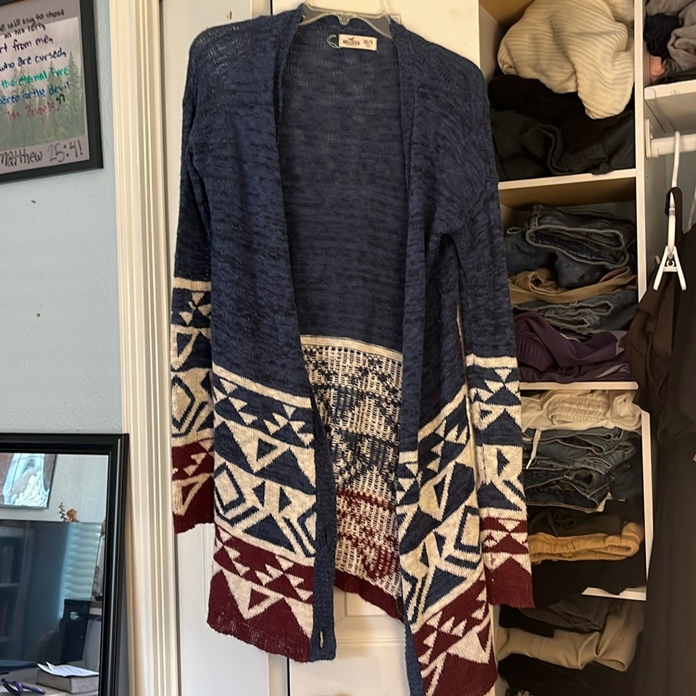 Hollister sweater